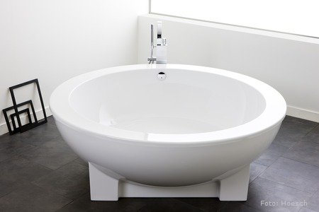 Runde, freistehende Badewanne (Hoesch) Runde, freistehende Badewanne (Hoesch)